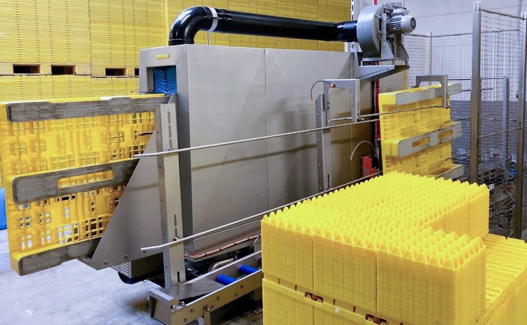 Pallet washer for cleaning pallets (Euro)