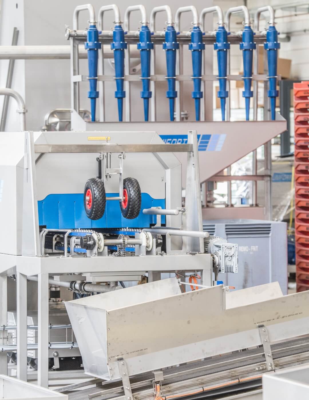 Sand filtration system for fine water filtration of washing water